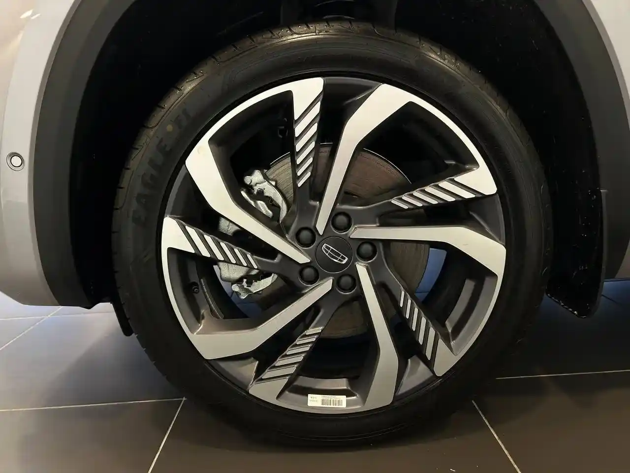 Новый Geely                                                   Monjaro в ПЕНЗЕ - АВТОЛОЦМАН
