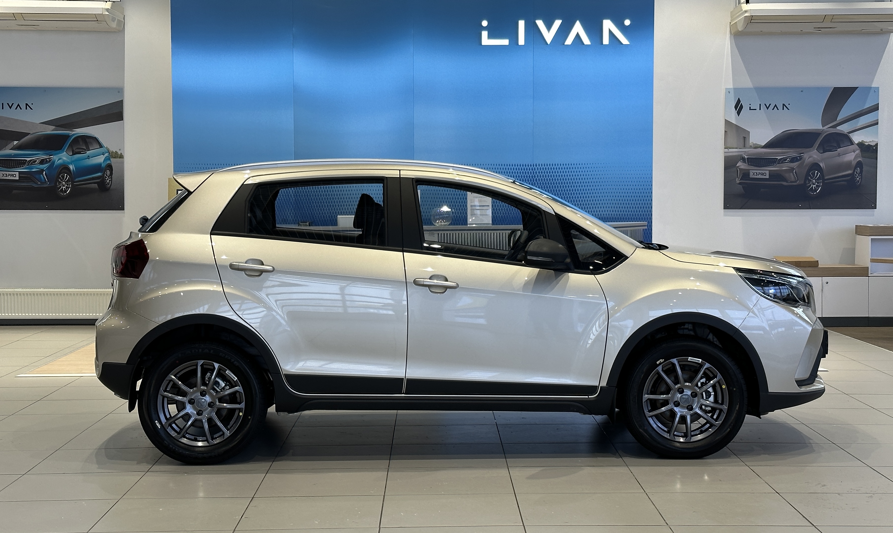 Новый Livan                                                   X3 Pro в ПЕНЗЕ - АВТОЛОЦМАН