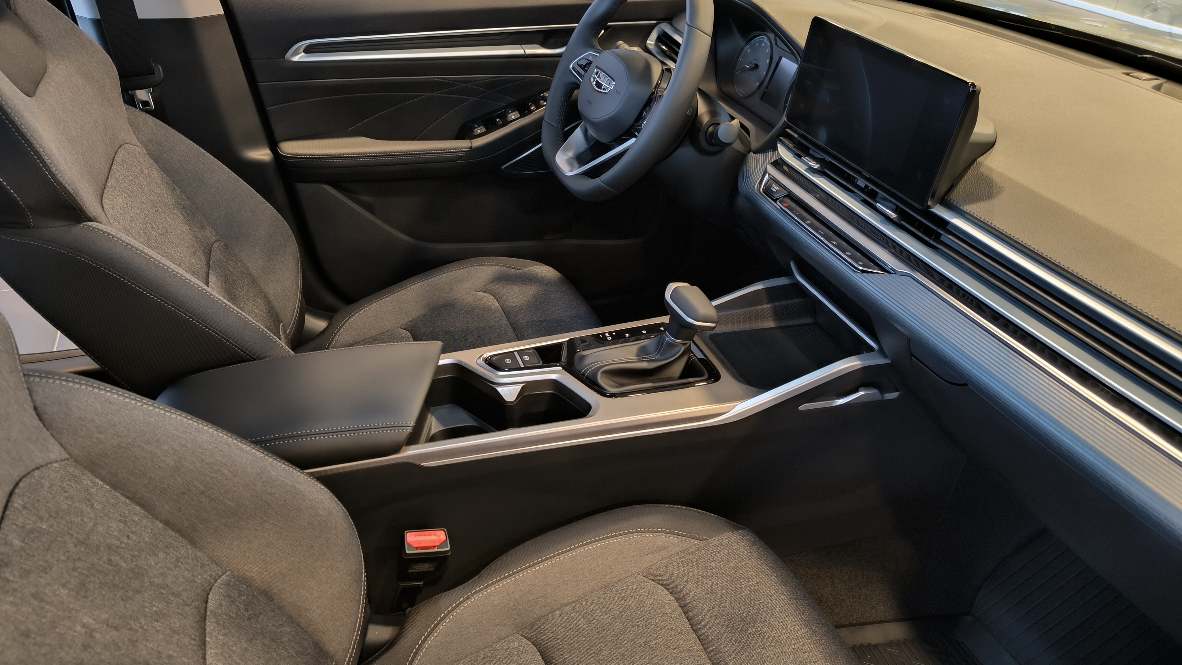 Новый Geely                                                   Emgrand в ПЕНЗЕ - АВТОЛОЦМАН