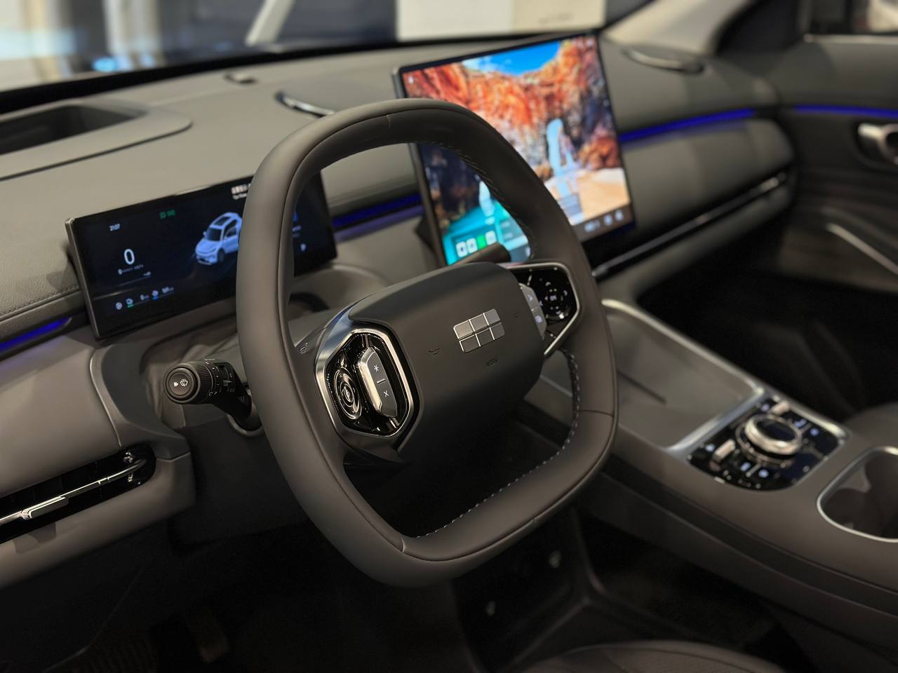 Новый Geely                                                   EX5 EM-i в ПЕНЗЕ - АВТОЛОЦМАН